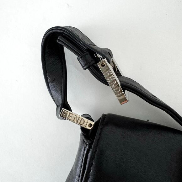 Fendi Vintage Leather Shoulder Bag in Black with Silver Logo Bar Authentic - Picture 13 of 16